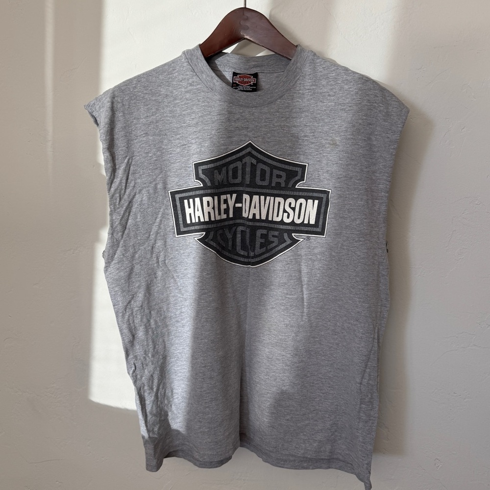 Sleeveless men’s Harley Davidson shirt